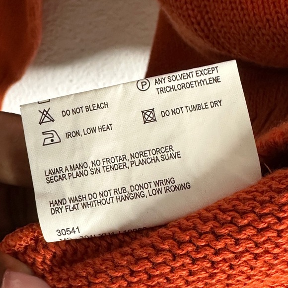 Burberry Men's Sweater in Rich Orange - Picture 7 of 10